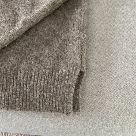 Jenni Kayne Turtleneck Sweater - Picture 3 of 5